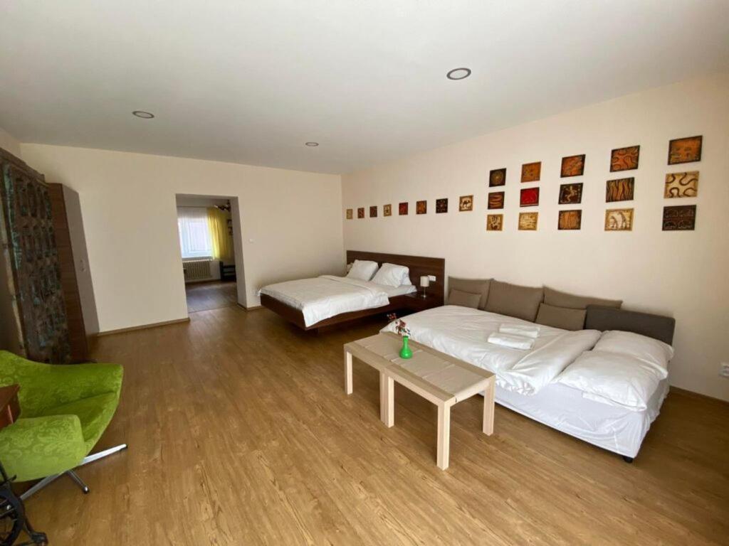 Hotel Zamecek Na Celadne Čeladná Eksteriør bilde